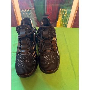 LA SHEELAH Black milestonne stripe sneaker size 6